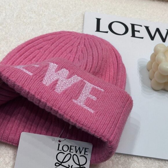 LOEWE Wool Beanie Hat Unisex Pink Knit Winter Cap Logo Embroidered Warm Gift
